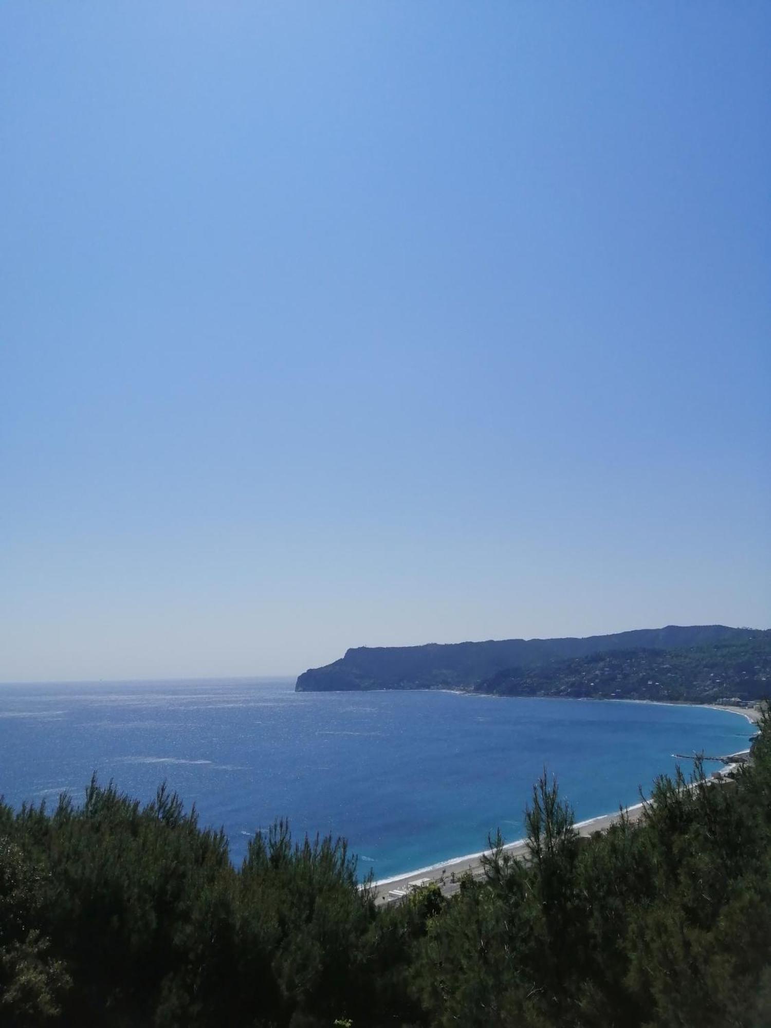 Le Terre Del Drago Apartment Bergeggi Szoba fotó
